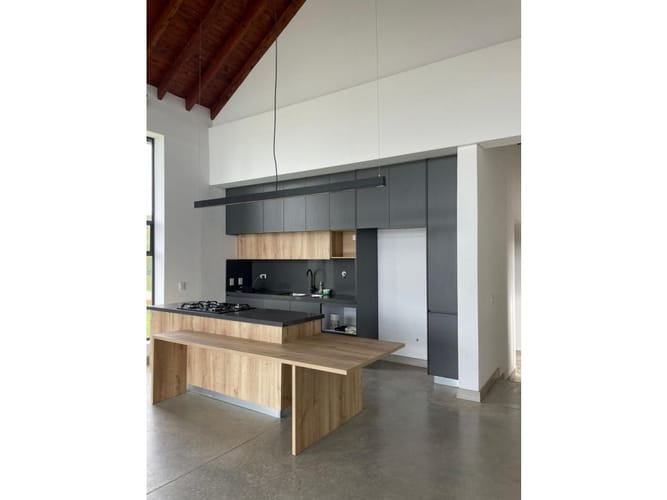 Casa de 3 alcobas en venta en El Carmen De Viboral, El Carmen de Viboral, 300 m² · foto 5 de 15