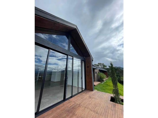 Casa de 3 alcobas en venta en El Carmen De Viboral, El Carmen de Viboral, 300 m² · foto 9 de 15