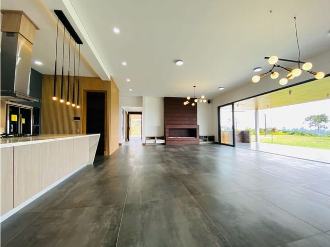 Casa de 4 alcobas en venta en San Nicolas, Rionegro, 460 m² · foto 7 de 24