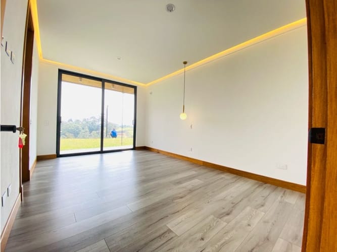 Casa de 4 alcobas en venta en San Nicolas, Rionegro, 460 m² · foto 9 de 24