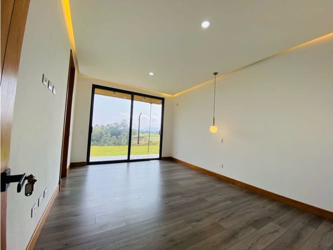 Casa de 4 alcobas en venta en San Nicolas, Rionegro, 460 m² · foto 18 de 24