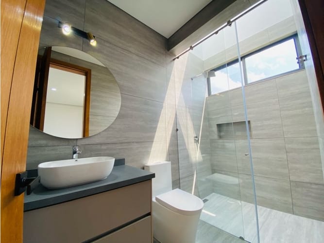 Casa de 4 alcobas en venta en San Nicolas, Rionegro, 460 m² · foto 22 de 24
