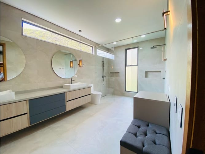 Casa de 4 alcobas en venta en San Nicolas, Rionegro, 460 m² · foto 24 de 24