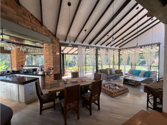 Casa de 3 alcobas en venta en Vía Las Palmas, Envigado, 300 m² · foto 5 de 18