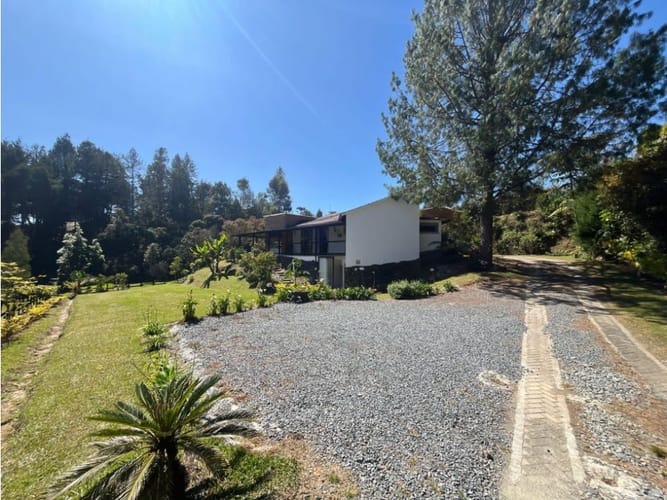 Casa de 3 alcobas en venta en Vía Las Palmas, Envigado, 300 m² · foto 16 de 18
