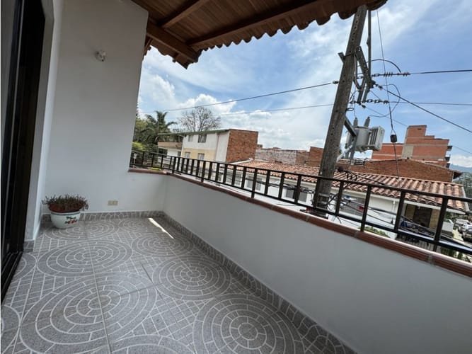 Casa de 5 alcobas en venta en San Marcos, Envigado, 114 m² · foto 7 de 13