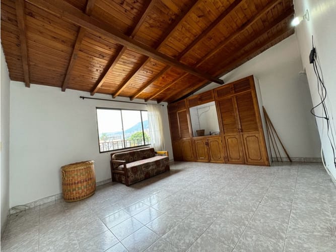 Casa de 5 alcobas en venta en San Marcos, Envigado, 114 m² · foto 9 de 13