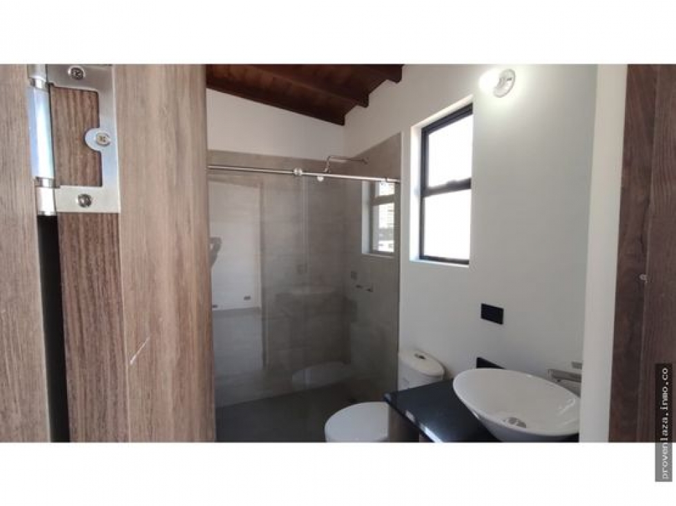 Casa de 3 alcobas en venta en Centro, Rionegro, 225 m² · foto 10 de 19