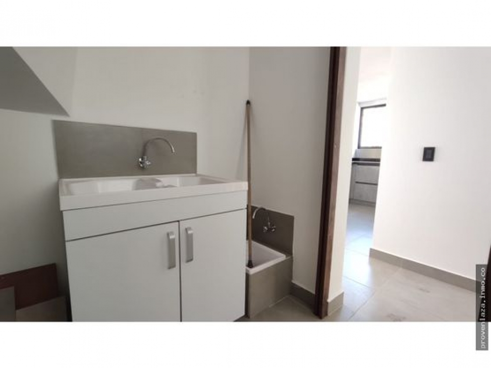 Casa de 3 alcobas en venta en Centro, Rionegro, 225 m² · foto 12 de 19