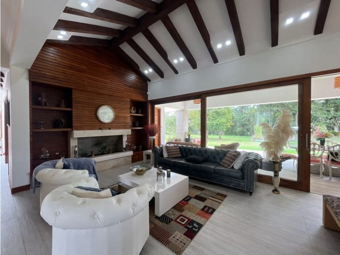Casa de 4 alcobas en venta en Cabeceras De Llanogrande, Rionegro, 430 m² · foto 2 de 17