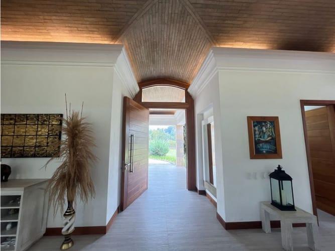 Casa de 4 alcobas en venta en Cabeceras De Llanogrande, Rionegro, 430 m² · foto 5 de 17