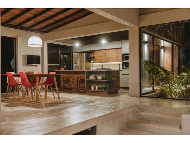 Casa de 3 alcobas en venta en Niquia, Bello, 237 m² · foto 2 de 15