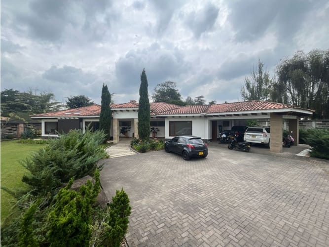 Casa de 4 alcobas en venta en Cabeceras De Llanogrande, Rionegro, 430 m² · foto 7 de 17