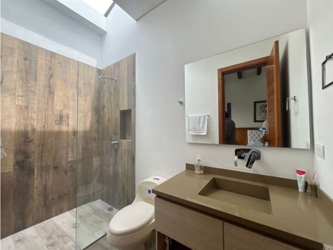 Casa de 4 alcobas en venta en Cabeceras De Llanogrande, Rionegro, 430 m² · foto 14 de 17
