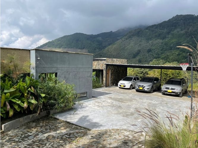 Casa de 3 alcobas en venta en Niquia, Bello, 237 m² · foto 13 de 15