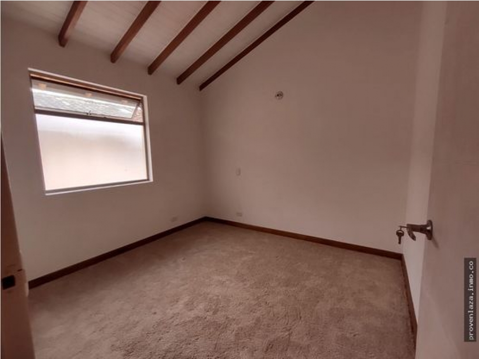 Casa de 3 alcobas en venta en San Antonio De Pereira, Rionegro, 140 m² · foto 3 de 9