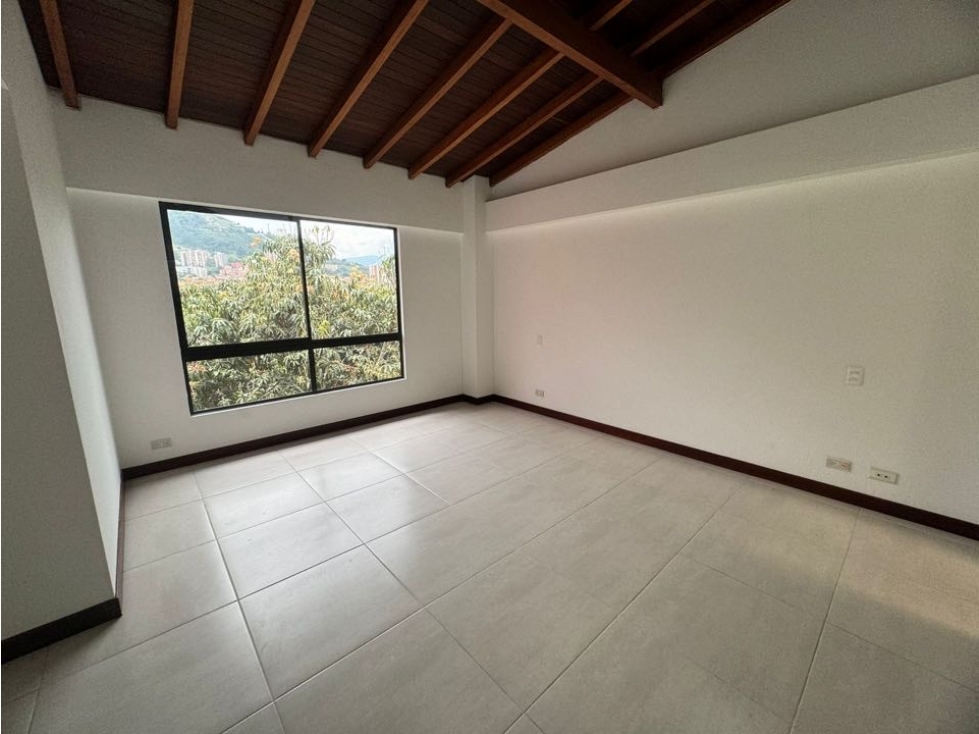 Casa en venta en Zona Centro, Envigado · foto 4 de 24