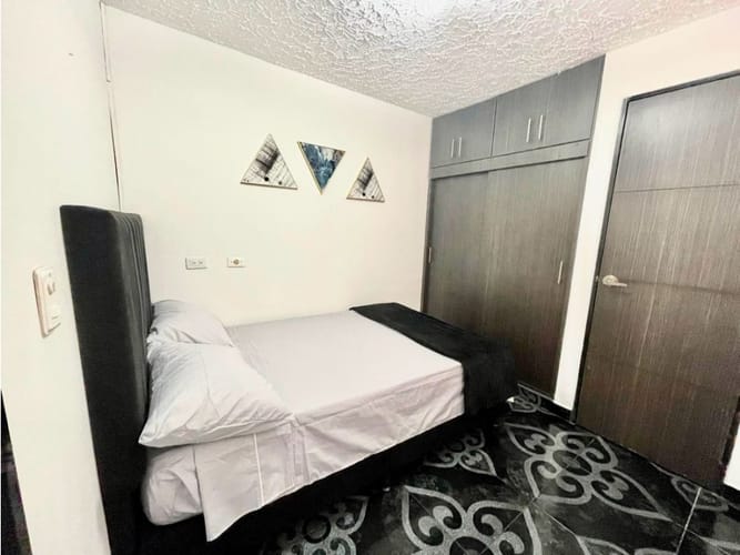 Casa de 5 alcobas en venta en Belén, Medellín, 220 m² · foto 4 de 12
