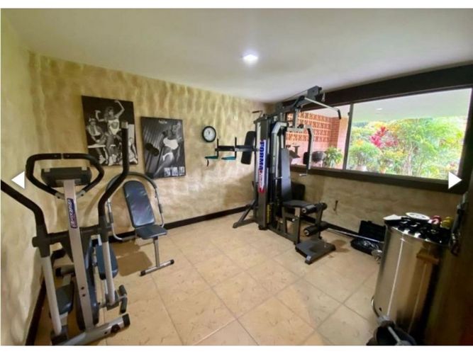 Casa de 4 alcobas en venta en La Calera, Medellín, 440 m² · foto 6 de 24