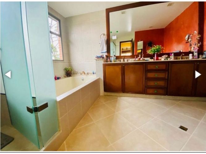 Casa de 4 alcobas en venta en La Calera, Medellín, 440 m² · foto 15 de 24