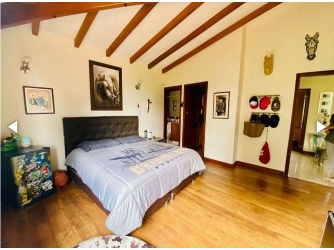 Casa de 4 alcobas en venta en La Calera, Medellín, 440 m² · foto 19 de 24