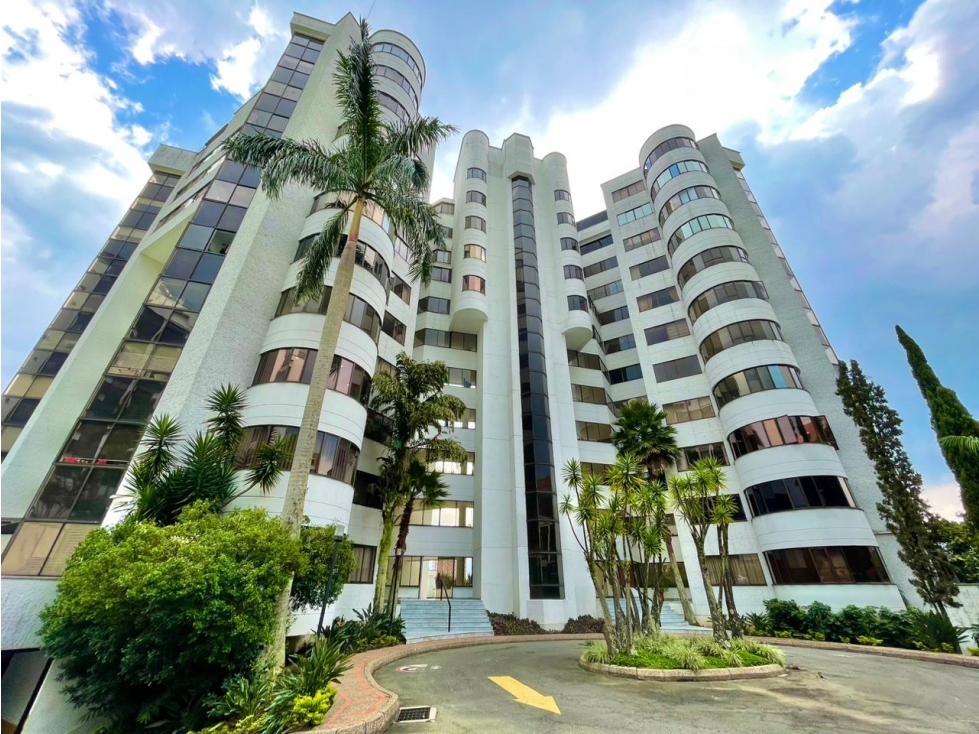 Apartamento en venta en El Poblado, Medellín · foto 3 de 23