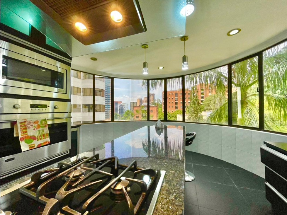 Apartamento en venta en El Poblado, Medellín · foto 7 de 23