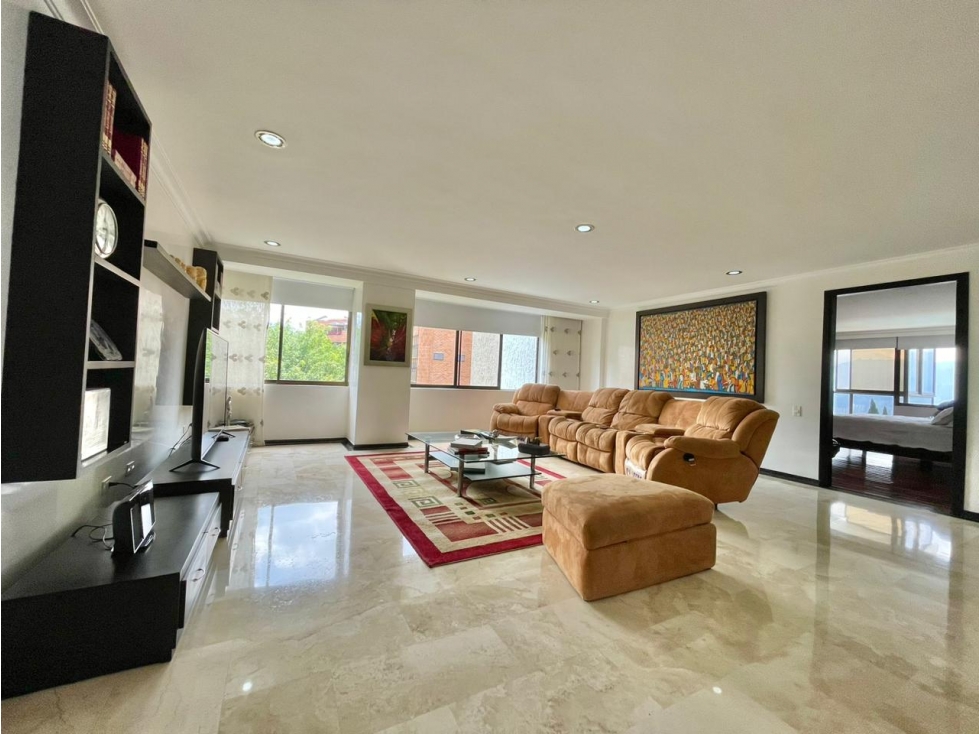 Apartamento en venta en El Poblado, Medellín · foto 9 de 23