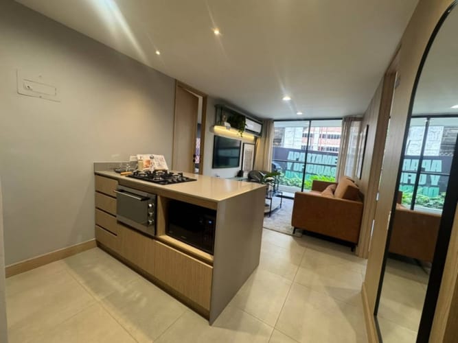 Apartamento de 1 alcoba en venta en Las Lomitas, Sabaneta, 55 m² · foto 2 de 22