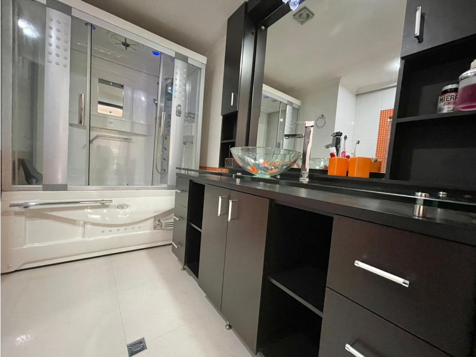 Apartamento en venta en El Poblado, Medellín · foto 17 de 23