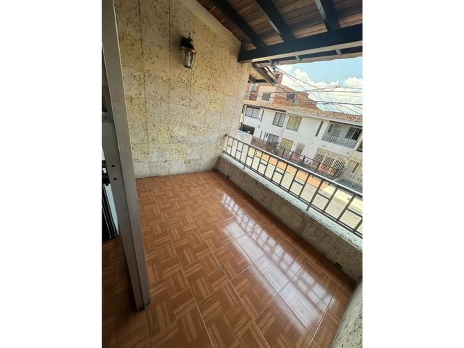Casa de 4 alcobas en venta en Urbanizacion Villas Del Parque, Medellín, 210 m² · foto 5 de 24