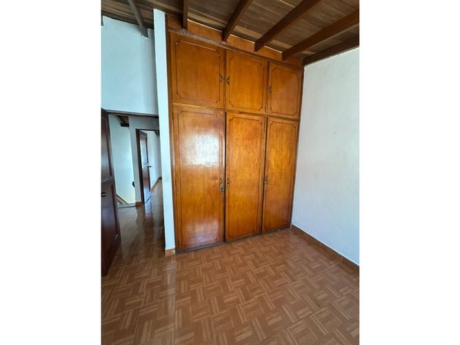 Casa de 4 alcobas en venta en Urbanizacion Villas Del Parque, Medellín, 210 m² · foto 7 de 24
