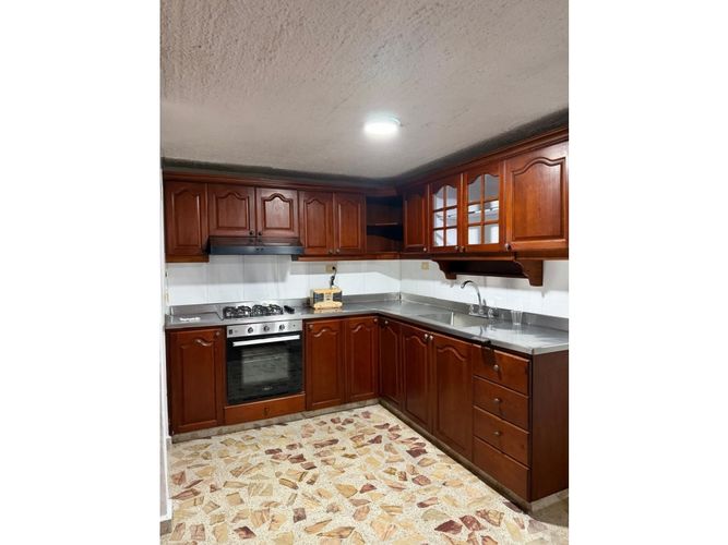 Casa de 4 alcobas en venta en Urbanizacion Villas Del Parque, Medellín, 210 m² · foto 10 de 24