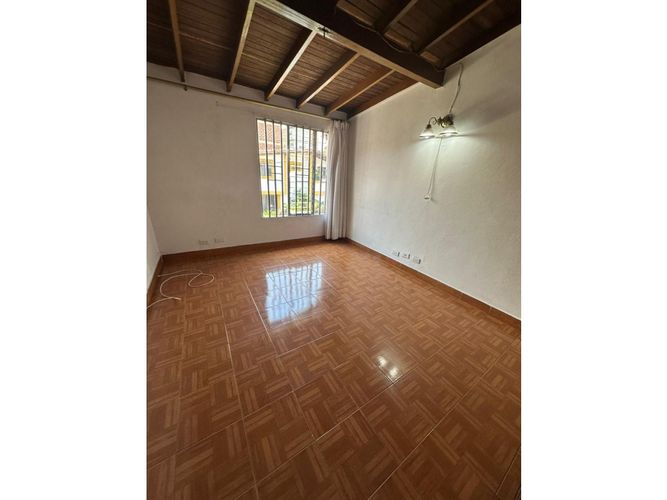 Casa de 4 alcobas en venta en Urbanizacion Villas Del Parque, Medellín, 210 m² · foto 14 de 24