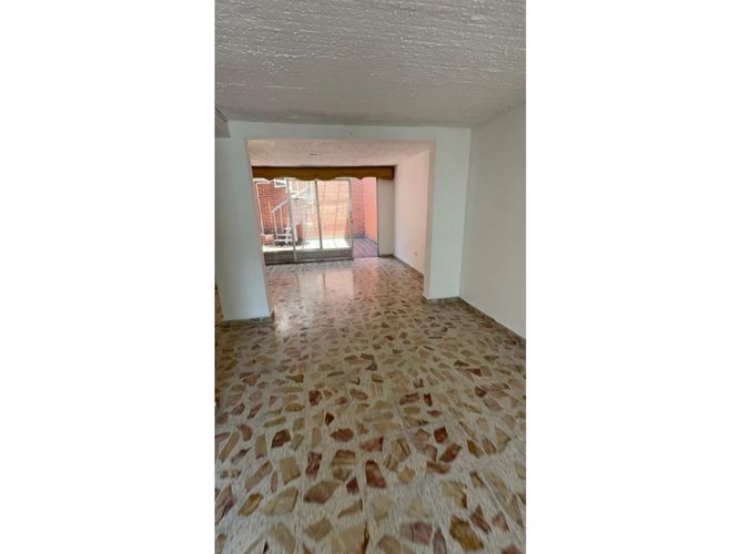Casa de 4 alcobas en venta en Urbanizacion Villas Del Parque, Medellín, 210 m² · foto 15 de 24