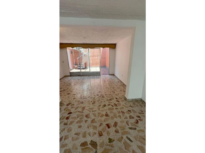 Casa de 4 alcobas en venta en Urbanizacion Villas Del Parque, Medellín, 210 m² · foto 16 de 24