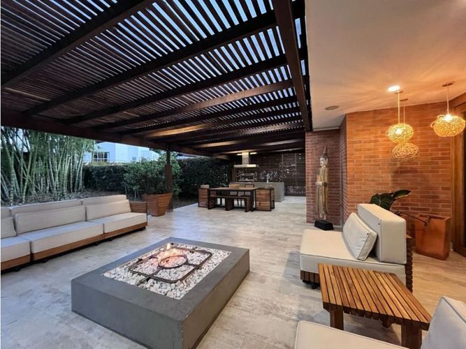 Casa de 4 alcobas en venta en Gualanday, Rionegro, 360 m² · foto 5 de 19