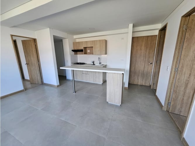 Apartamento en venta en Centro, Itagüí · foto 6 de 18
