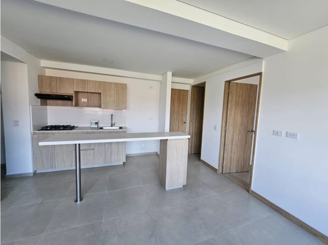 Apartamento en venta en Centro, Itagüí · foto 7 de 18