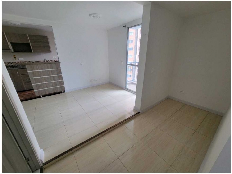 Apartamento en venta en Suramérica, La Estrella · foto 3 de 14
