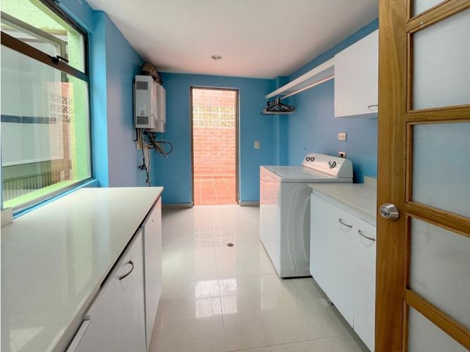Casa de 4 alcobas en venta en Escobero, Envigado, 300 m² · foto 17 de 24
