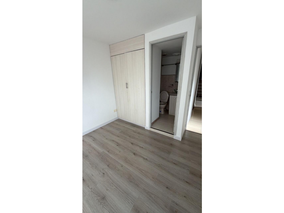 Apartamento en venta en Suramérica, La Estrella · foto 8 de 14