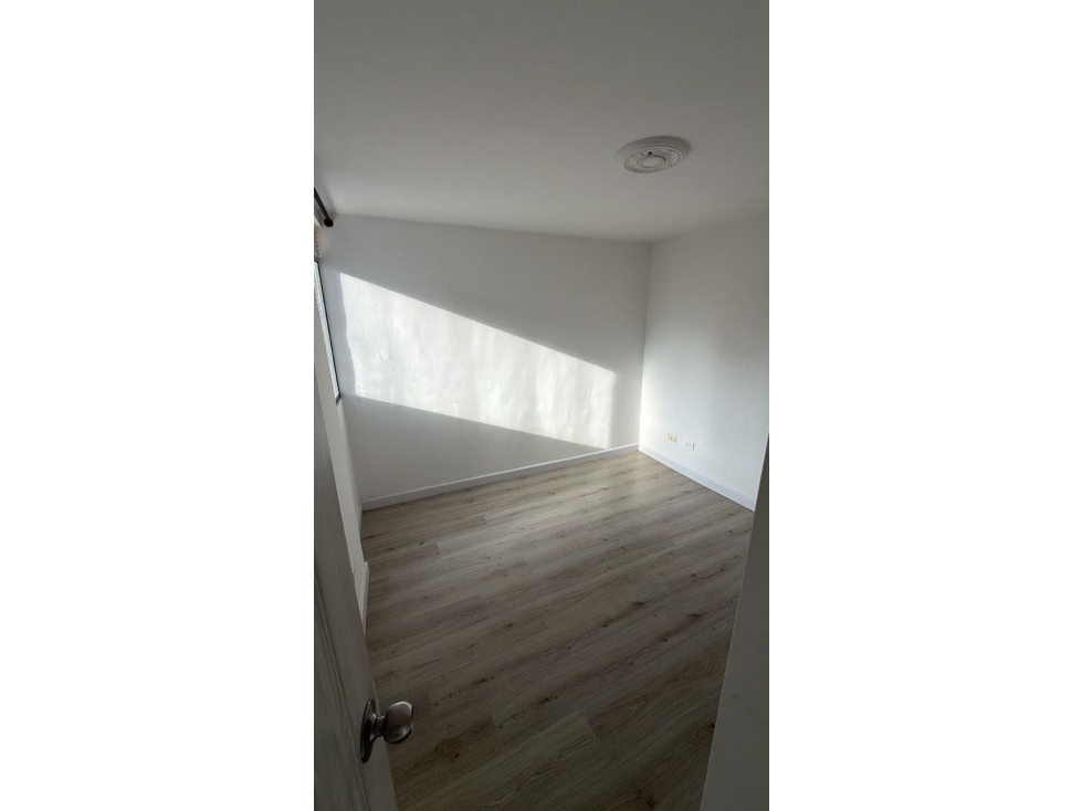 Apartamento en venta en Suramérica, La Estrella · foto 9 de 14