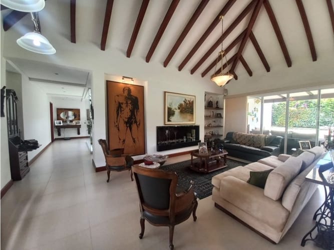 Casa de 4 alcobas en venta en Llano Grande, Rionegro, 386 m² · foto 5 de 17