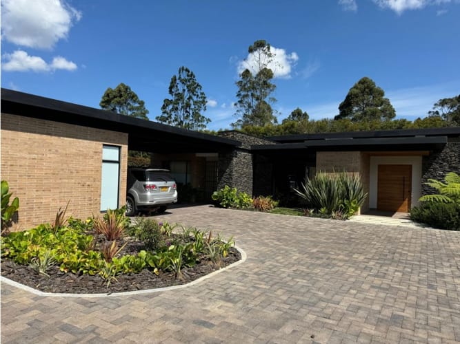Casa de 2 alcobas en venta en Llano Grande, Rionegro, 344 m² · foto 2 de 24