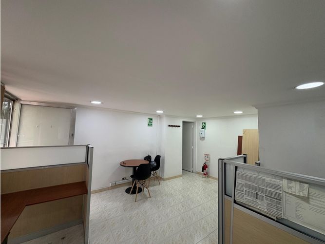 Oficina en arriendo en Conquistadores, Medellín, 20 m² · foto 4 de 5