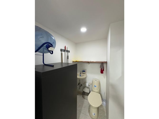 Oficina en arriendo en Conquistadores, Medellín, 20 m² · foto 5 de 5