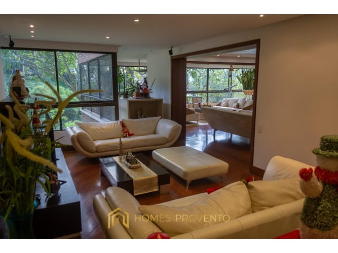 Apartamento de 5 alcobas en venta en Los Naranjos, Medellín, 450 m² · foto 2 de 24