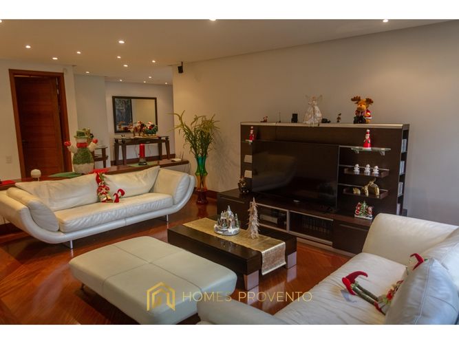 Apartamento de 5 alcobas en venta en Los Naranjos, Medellín, 450 m² · foto 4 de 24