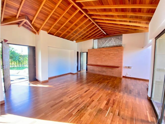 Casa de 4 alcobas en venta en Llano Grande, Rionegro, 360 m² · foto 3 de 24